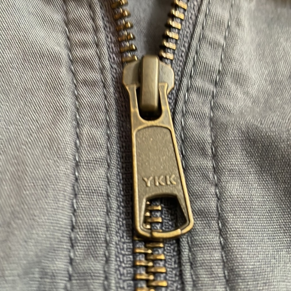 Gap, medium, utility vest, waist pull and ykk zipper - Picture 4 of 6